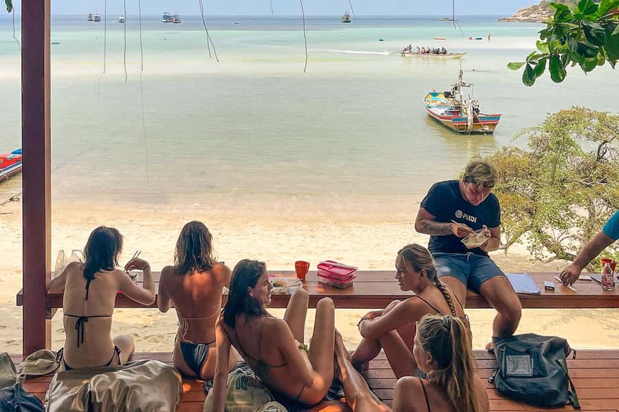 1-Day Discover Scuba Diving for Beginners in Koh Tao - The 10:30 AM lesson gives you time to settle in