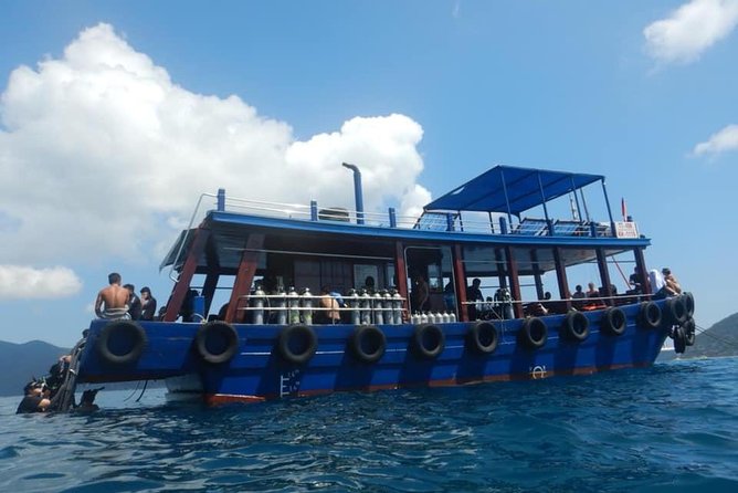 2 Fun Dives for certified Divers - Gear checks and an optional refresher onboard