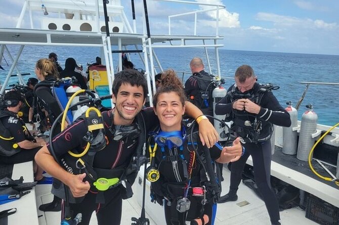 2 tanks for certified divers - The meal is more useful than it sounds