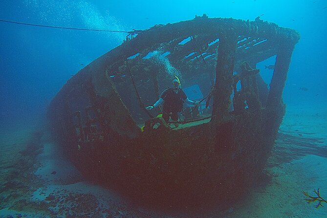 2 Tanks Scuba Diving Wreck and Reef in Cancun for Certified Divers - What happens from 1 p.m. to 5:30 p.m.