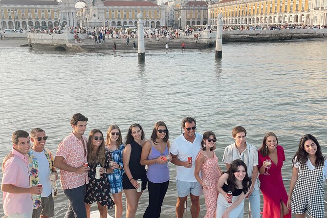 3 Hours Private Tour with Dives in Catamaran in Lisbon - Fifty-five minutes of Lisbon from the Tagus