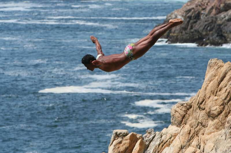 .4-Hrs Cruise or Hotels City Tour Experience w/High Divers - Key points to know before you book