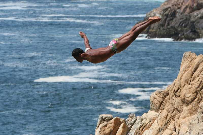 .4-Hrs Cruise or Hotels City Tour Experience w/High Divers - The $56 price and what you receive