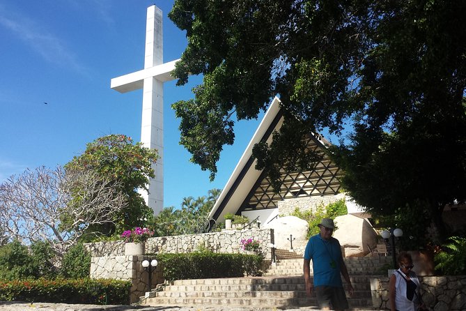 6Hr Cruise or Hotels City Tour, Divers, Baby Turtles Peace Chapel - Who will enjoy this Acapulco tour most?