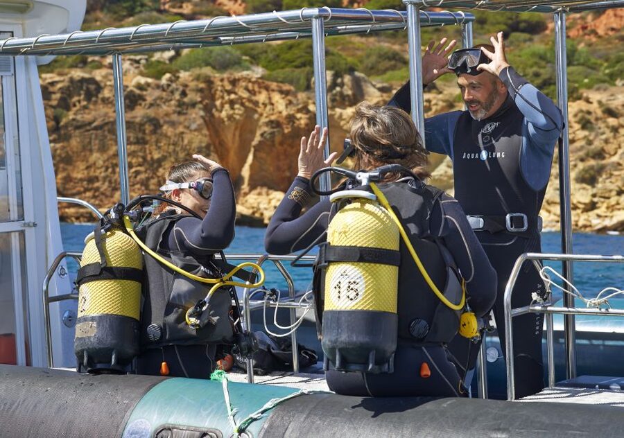 Albufeira: Scuba Diving Experience for Beginners - Why the instructors matter so much