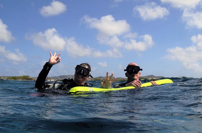 Aruba 2-Tank Guided Dive for Certified Divers / rental equipment - What the $144 price includes