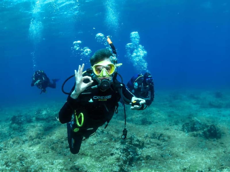 Athens: Discover Scuba Diving Experience for Beginners - What your first underwater session feels like