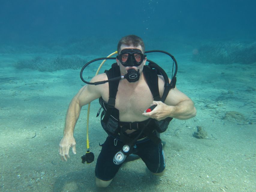 Athens: Private Discover Scuba Diving for Beginners - Learning the essentials before entering the water