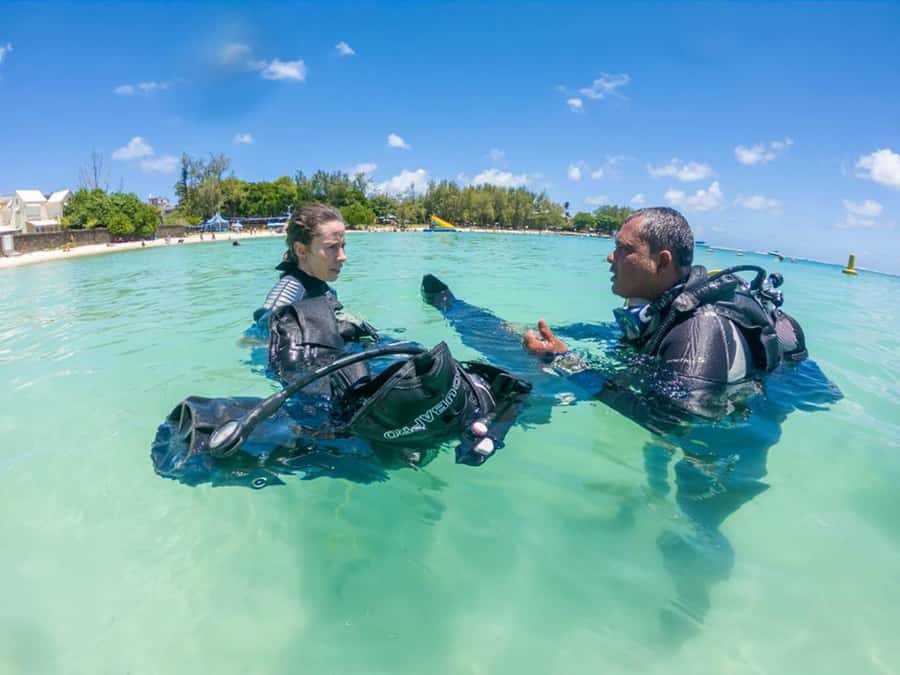 Blue Bay: LEARN TO DIVE TODAY with CORAL DIVING Team - Key points before you book