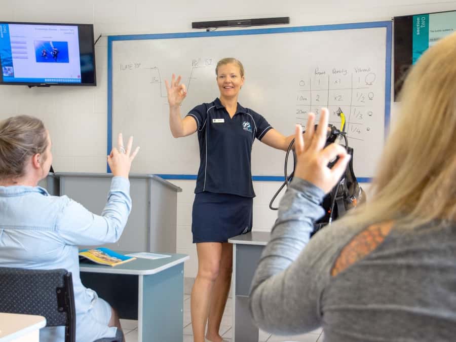 Cairns: 4-Day PADI Open Water Course - Day two: the 200-meter swim and more pool practice