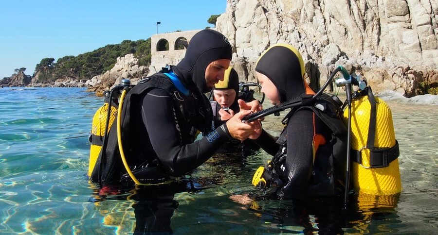 Calella de Palafrugell : Discover Scuba Diving Experience - The First 25-Minute Session: Getting Comfortable Underwater
