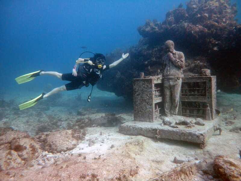 Cancún: Underwater Museum & Reef for Certified Scuba Divers - Certification, health, and comfort requirements