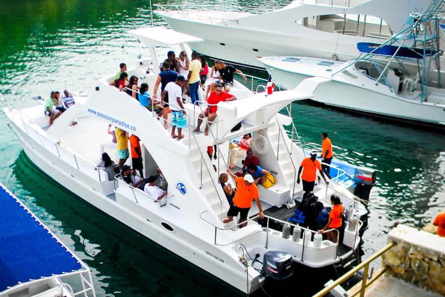 Catalina Island Scuba Diving Tour from Punta Cana - From Punta Cana to the La Romana marina