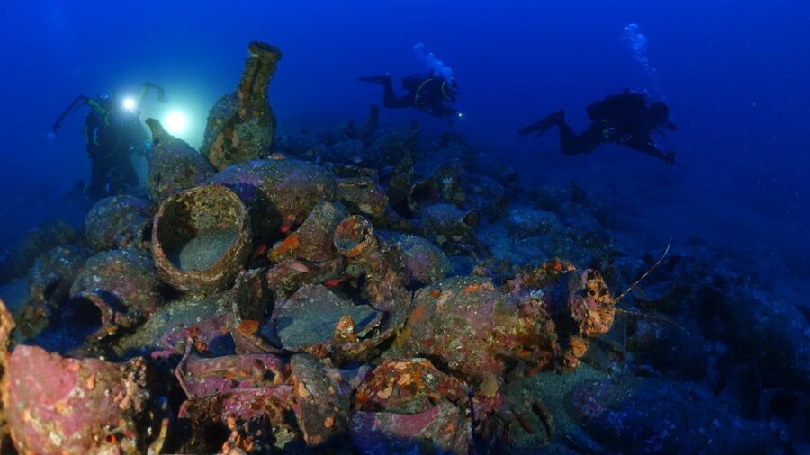 Catania : Diving for patented divers - How this compares with a standard reef outing