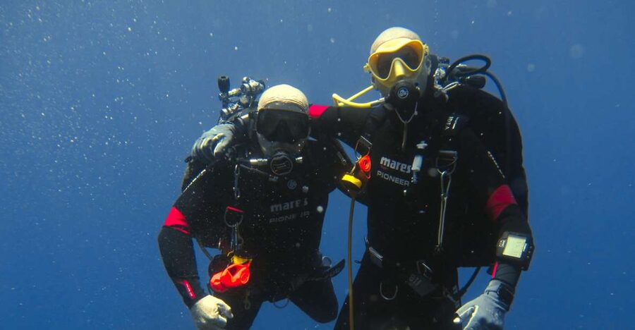 Catania: Gulf Scuba Diving Tour with Marine Biologist - The Boat Ride to Aci Trezza and the Cyclopean Isles