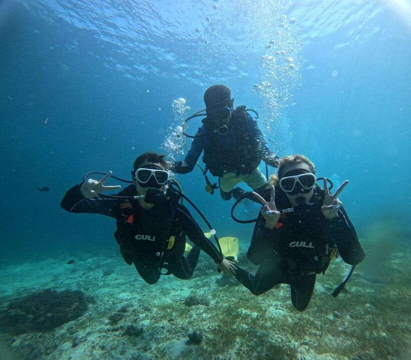 Cebu: Beach Scuba Diving Experience - The briefing and shallow-water practice