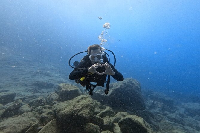 Chania Scuba Diving | Shore Dives | Certified Divers - Arriving at the Almyrida dive center