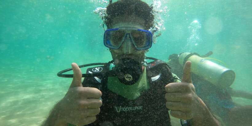 Discover Scuba Diving : Hikkaduwa : Scuba Diving - Starting at International Diving School in Hikkaduwa