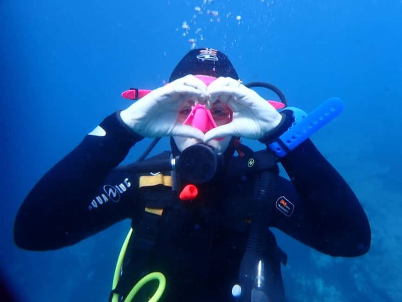 Discover Scuba Diving, scuba diving for begginers!! - Up to 50 minutes breathing underwater