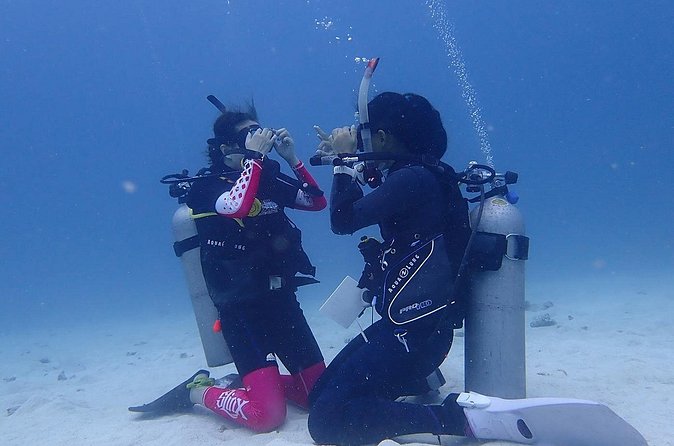 Discovery Scuba Dive. - Taking the short boat ride to the reef