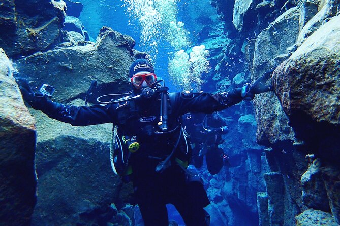 Dive the Divide: Silfra Fissure Scuba Tour | Meet at Thingvellir - Who should book this experience?