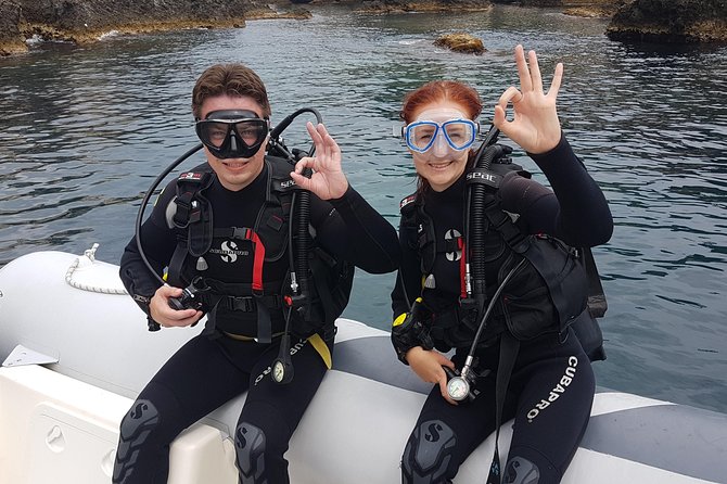 Diving for patented divers - A five-minute boat ride keeps the day focused