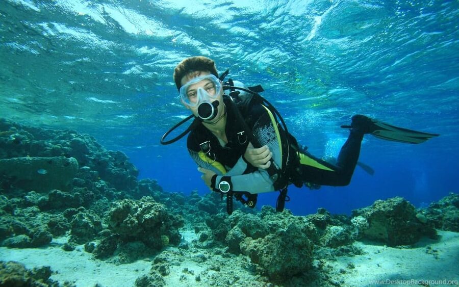 Diving Tour from Alanya & Side with Lunch - 2 Dives Included - Lunch and a break on the deck