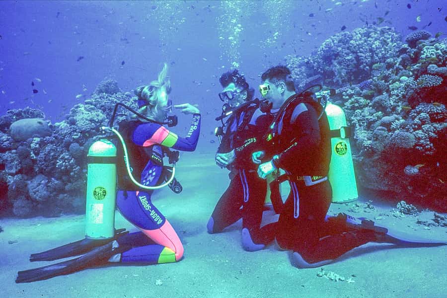 Dubai: PADI Open Water 18-Meter Diving Certification - How the three-day schedule works