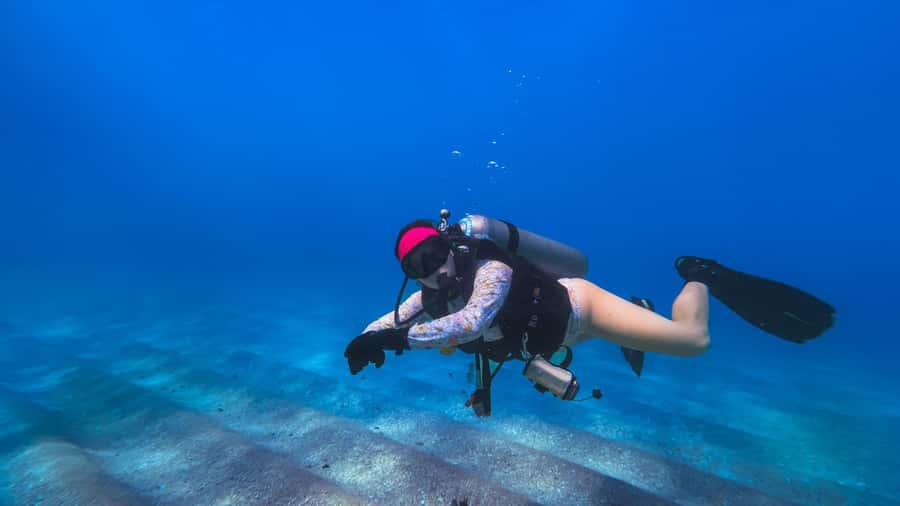 Dubai: Speedboat Scuba Diving on UAE’s Largest Diving Boat - What You Do Underwater at 10 to 12 Meters