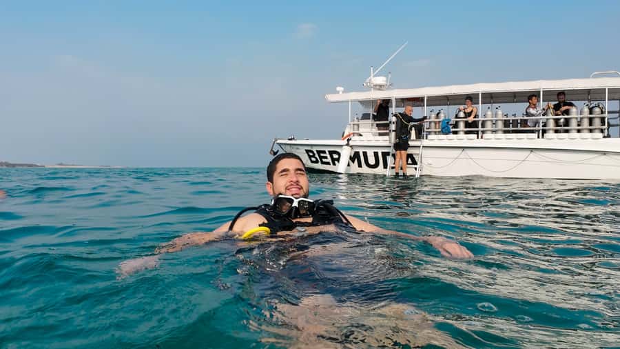 Dubai: Speedboat Scuba Diving on UAE’s Largest Diving Boat - Who Should Book This Experience