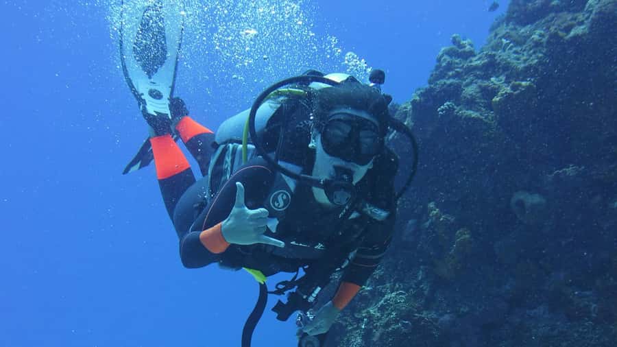 Dubai: VIP Private Scuba Dive with Free Hotel Transfer - Shallow-water practice before the sea