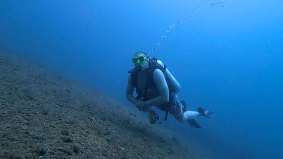 Dubai: VIP Private Scuba Dive with Free Hotel Transfer - Safety rules and practical limits