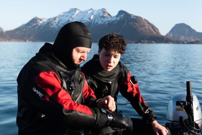 First Time Diver Scuba Experience - The surface briefing comes first