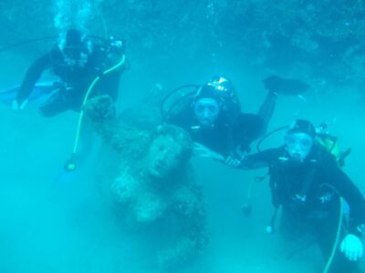 Fréjus: Diving Experience in Port-Fréjus with an Instructor