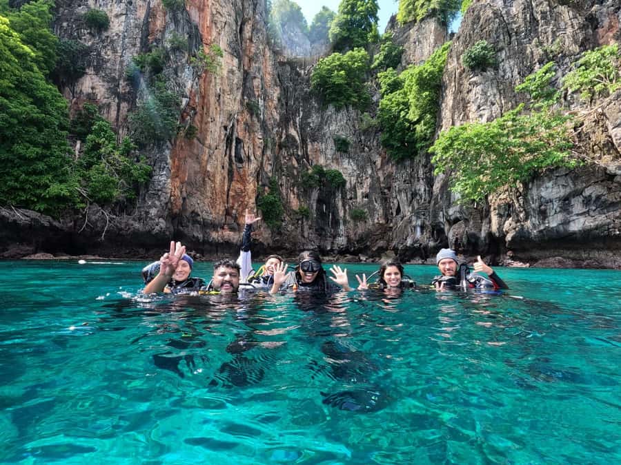 From Phi Phi: Beginner Scuba Diving Day Trip with 2 Dives - What this Phi Phi scuba experience is really like