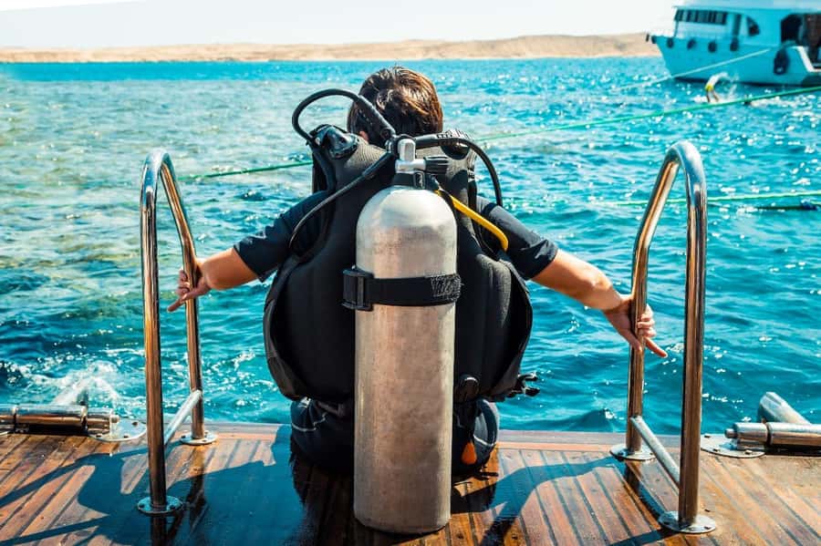 From Sharm: Luxury Diving cruise to Ras Mohammed with Lunch - Sailing out toward Ras Mohammed