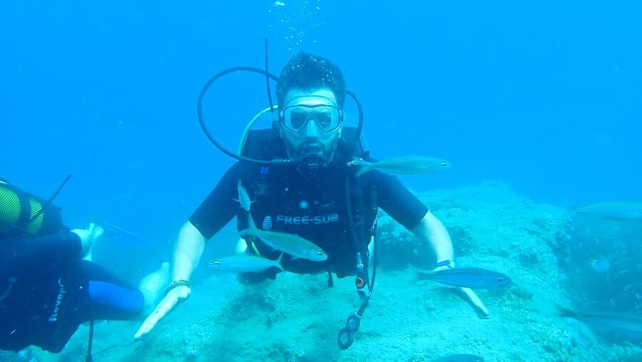 From Side: Guided Scuba Diving in Alanya w/ Lunch & Transfer - Lunch and the long break between sessions