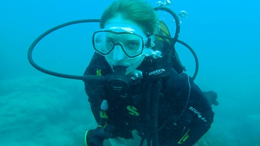 From Side: Guided Scuba Diving in Alanya w/ Lunch & Transfer - Who will enjoy this most