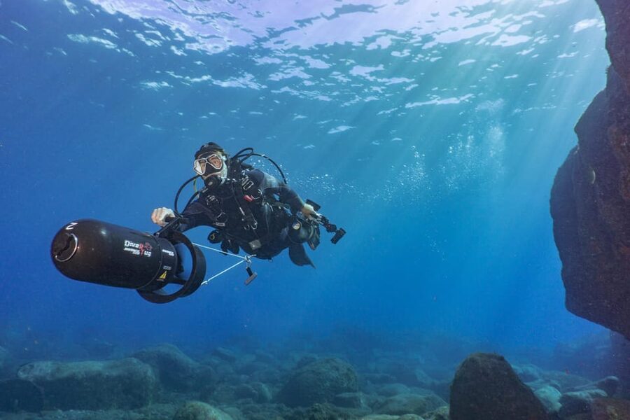 Funchal: DPV- Scooter Dive Adventure - Languages and guide support