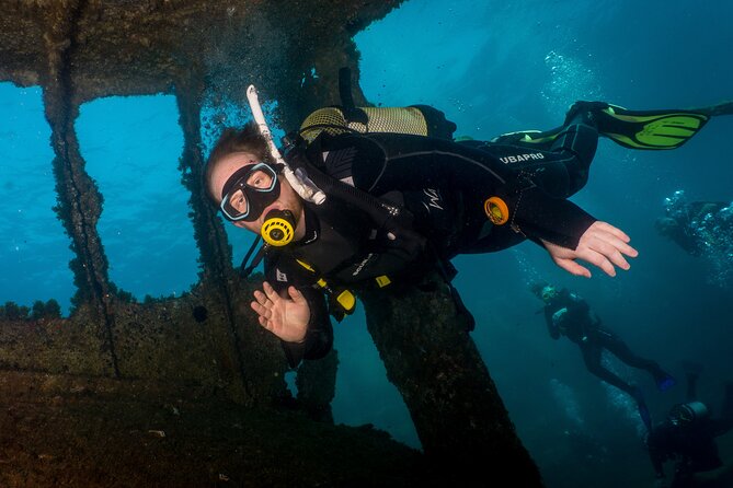 Guided Boat Dives for Certified Divers - The short transfer to Los Cristianos harbour