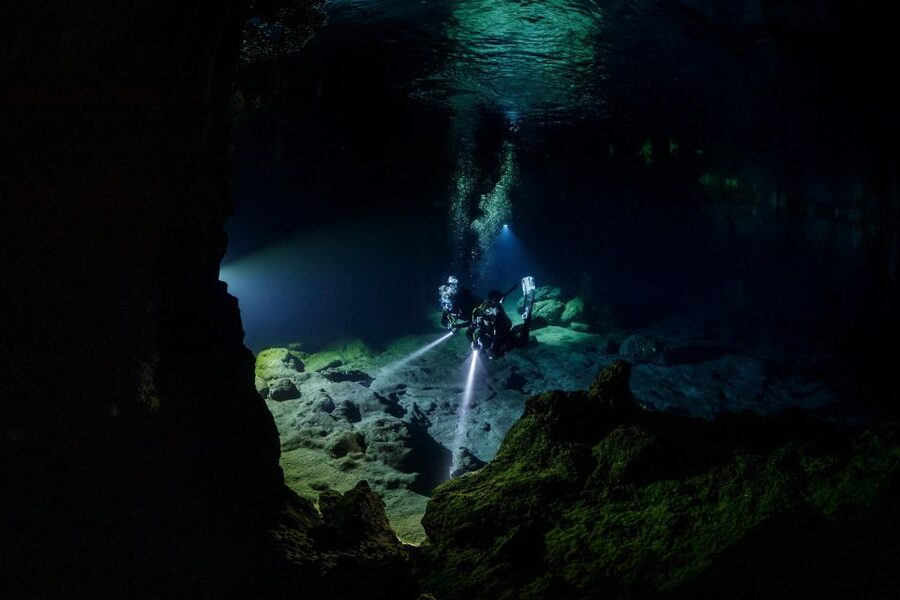 Half Day Dive Trip for Certified Divers - The surface break between sessions