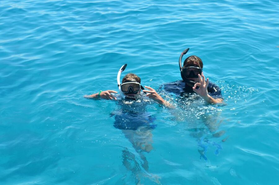 Hurghada: Orange Bay Snorkeling with Lunch & Optional Diving - Choosing a yacht or speedboat