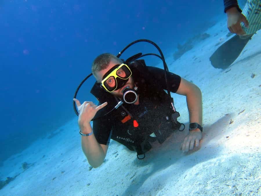Hurghada: Scuba Diving cruise with lunch & pickup - Hotel pickup and the marina start