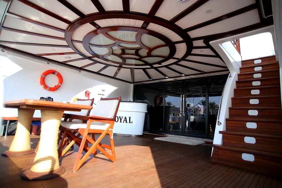 Hurghada: Snorkeling 6 x 1 to Orange Bay w Diving & Massage - The introductory scuba session