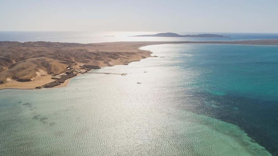 Hurghada: Yacht Trip 2 islands, Diving & Snorkeling W Lunch - Lunch, drinks, and the rhythm on board