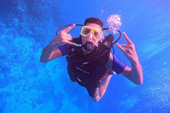 Intro Diving Beginner and Discover Red Sea Underwater - The instructors make or break a first attempt