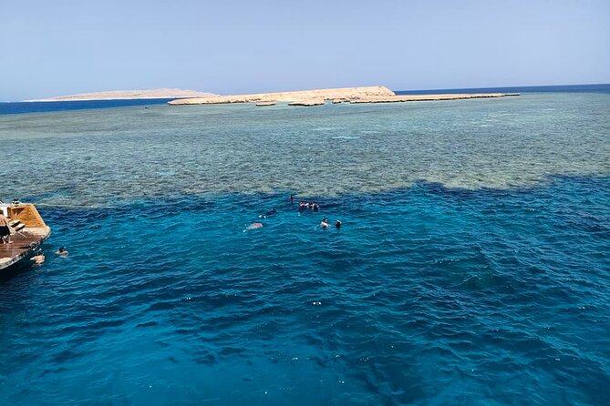 Intro Diving Beginner and Discover Red Sea Underwater - Who should book this experience?
