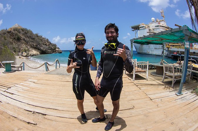 Introduction Shore Dive with Scubaçao (1 dive) - Equipment, extras, and what you still need to bring