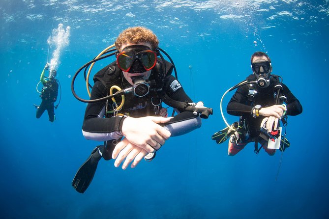 Kauai's Ultimate Discover Scuba Dive - OCEAN EXPERIENCE (1 Tank Dive) - Why the small group matters