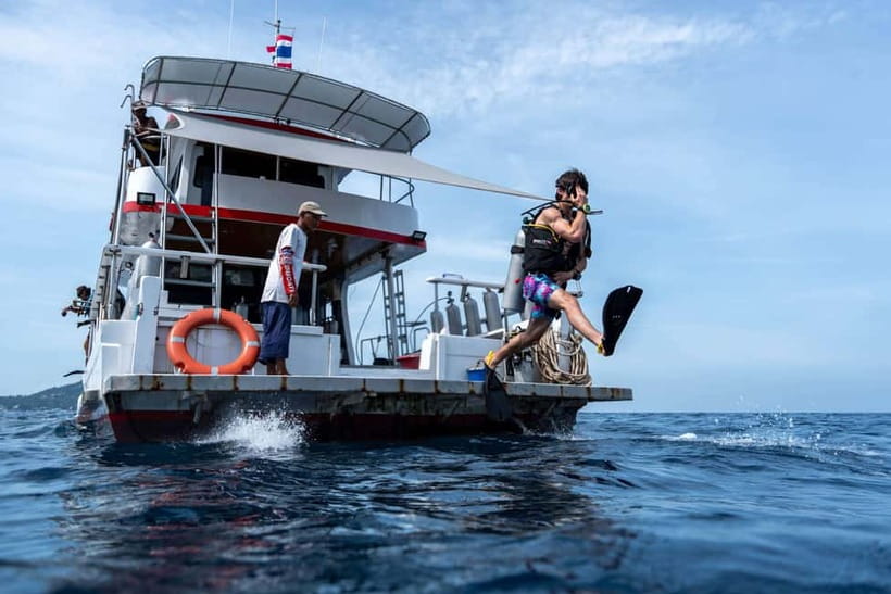 Ko Tao: Try Scuba Diving 1-Day Experience - Shallow water first, then up to 12 meters